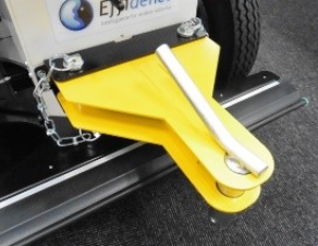 牽引治具アタッチメント（オプション）