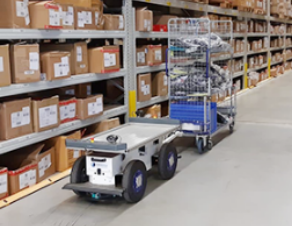 自律走行によるトレーラー牽引